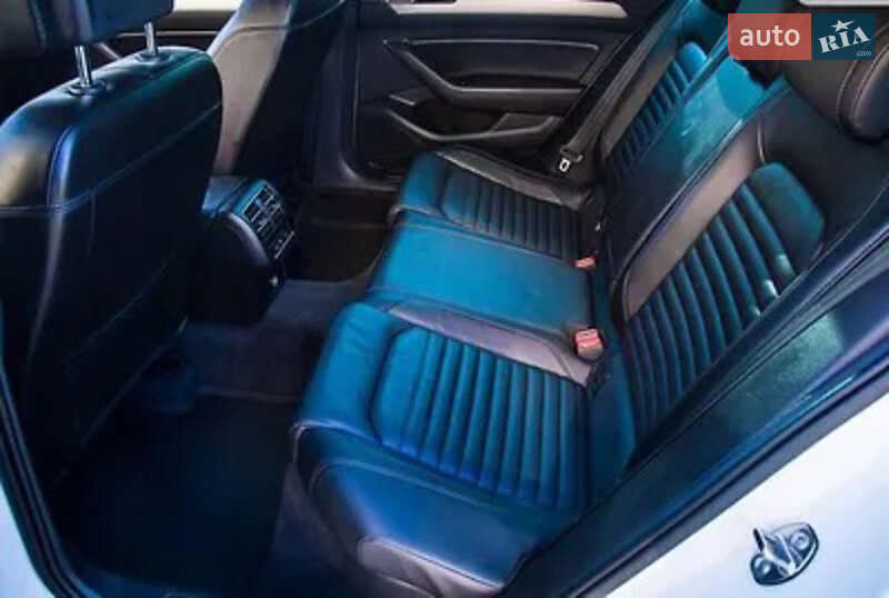 Універсал Volkswagen Passat 2017 в Дніпрі