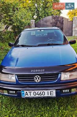 Седан Volkswagen Passat 1996 в Хотине