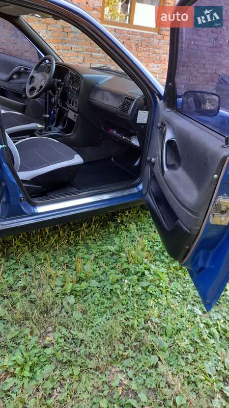 Седан Volkswagen Passat 1996 в Хотине фото 22 Седан Volkswagen Passat 1996 в Хотине