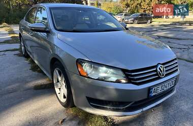 Седан Volkswagen Passat 2012 в Кам'янському
