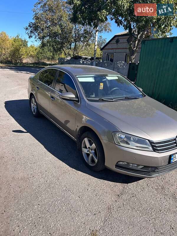 Седан Volkswagen Passat 2011 в Глобине фото 3 Седан Volkswagen Passat 2011 в Глобине