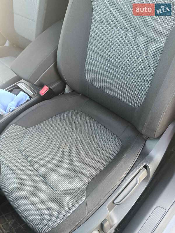 Универсал Volkswagen Passat 2014 в Житомире фото 9 Универсал Volkswagen Passat 2014 в Житомире