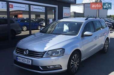 Універсал Volkswagen Passat 2013 в Житомирі