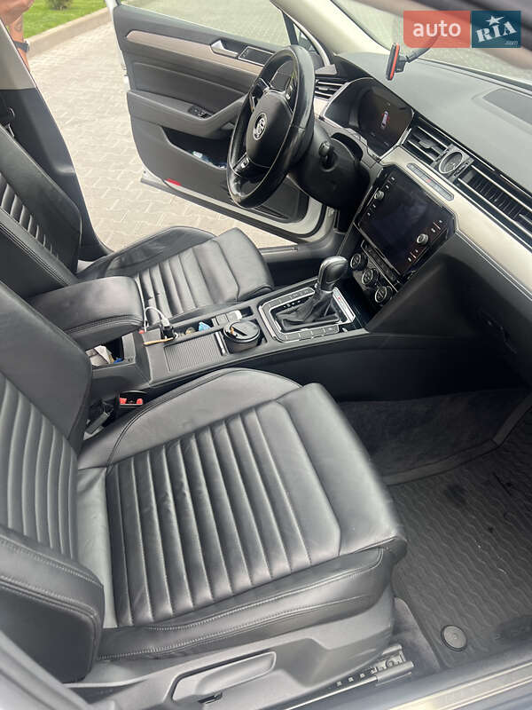Универсал Volkswagen Passat 2018 в Житомире