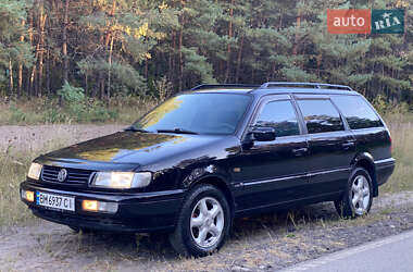 Универсал Volkswagen Passat 1995 в Харькове