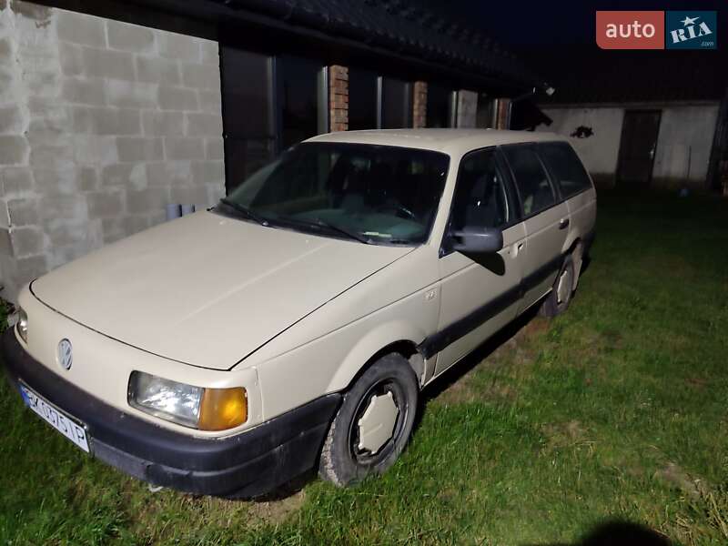 Универсал Volkswagen Passat 1989 в Вараше фото 5 Универсал Volkswagen Passat 1989 в Вараше