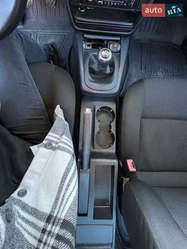 Седан Volkswagen Passat 2001 в Тернополе фото 45 Седан Volkswagen Passat 2001 в Тернополе