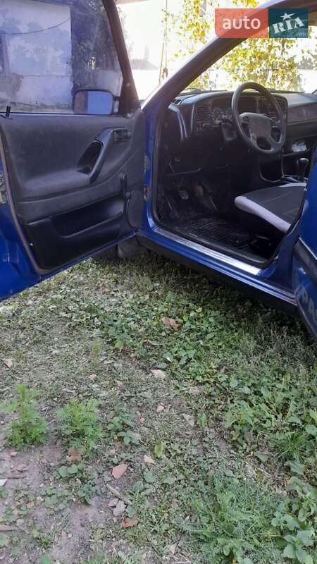 Седан Volkswagen Passat 1996 в Хотине фото 5 Седан Volkswagen Passat 1996 в Хотине