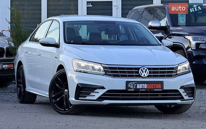 Седан Volkswagen Passat 2018 в Харькове