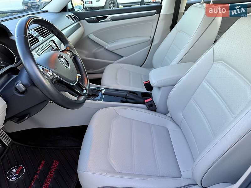 Седан Volkswagen Passat 2018 в Харькове