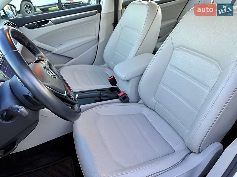 Седан Volkswagen Passat 2018 в Харькове