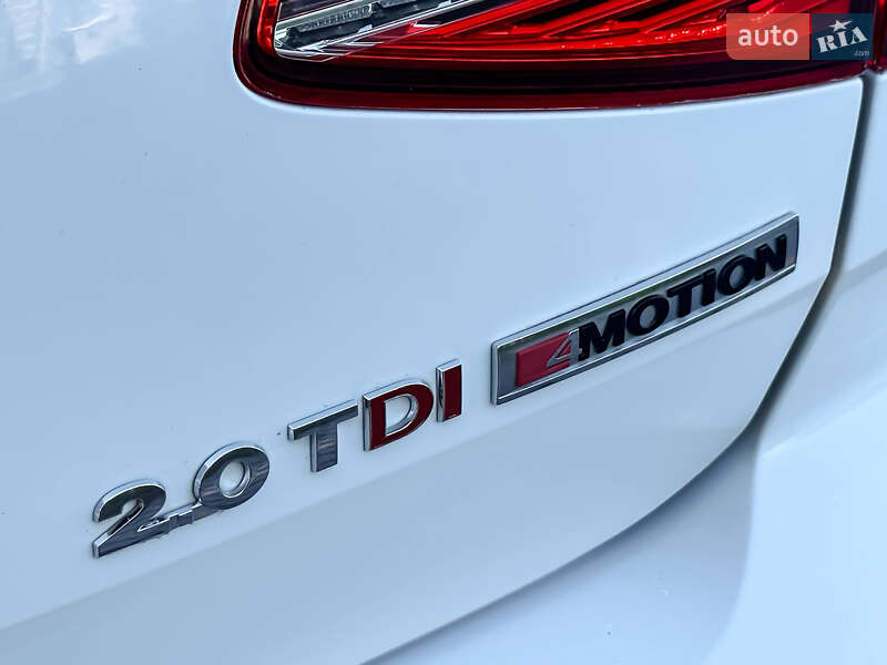 Седан Volkswagen Passat 2016 в Радивиліві