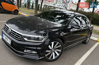 Седан Volkswagen Passat 2017 в Києві