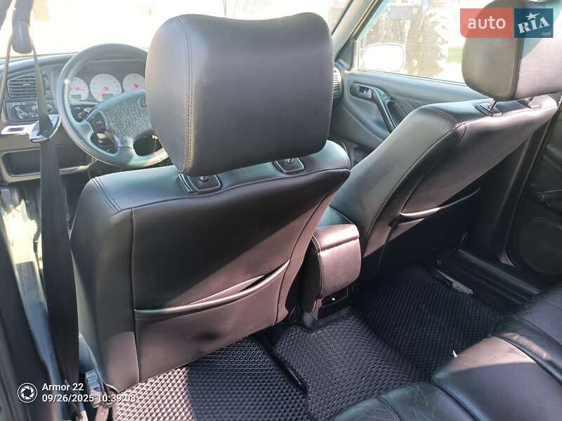 Седан Volkswagen Passat 1995 в Любешове