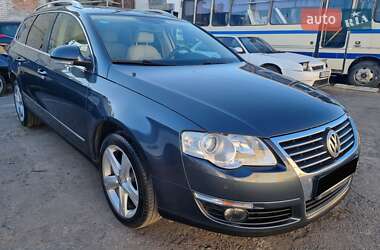 Універсал Volkswagen Passat 2010 в Рівному