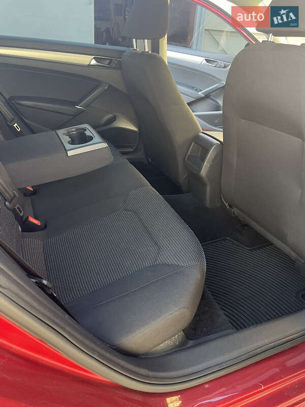 Седан Volkswagen Passat 2017 в Черкассах