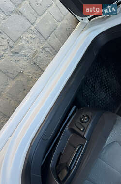Универсал Volkswagen Passat 2011 в 