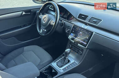 Универсал Volkswagen Passat 2011 в 