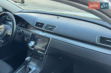 Универсал Volkswagen Passat 2011 в 
