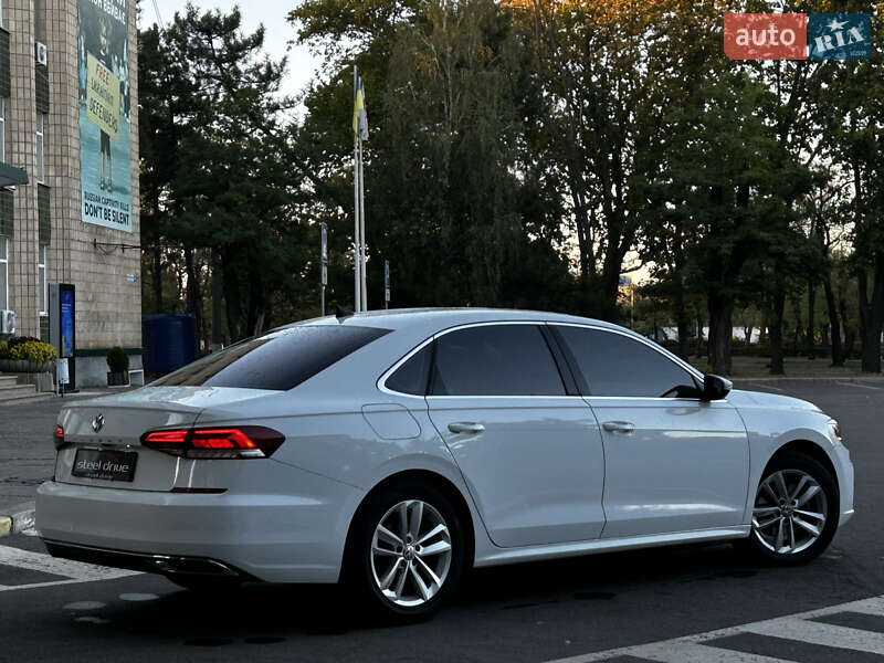 Седан Volkswagen Passat 2021 в Николаеве