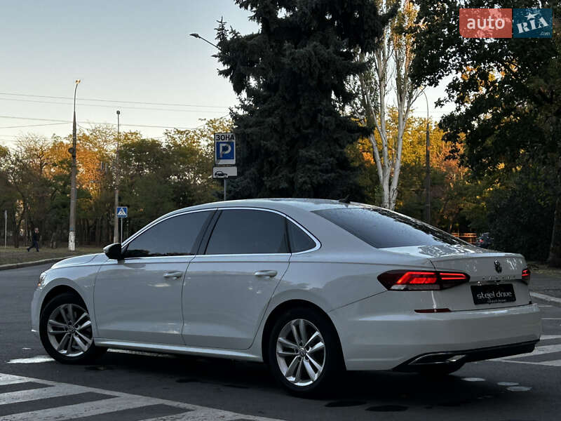 Седан Volkswagen Passat 2021 в Николаеве