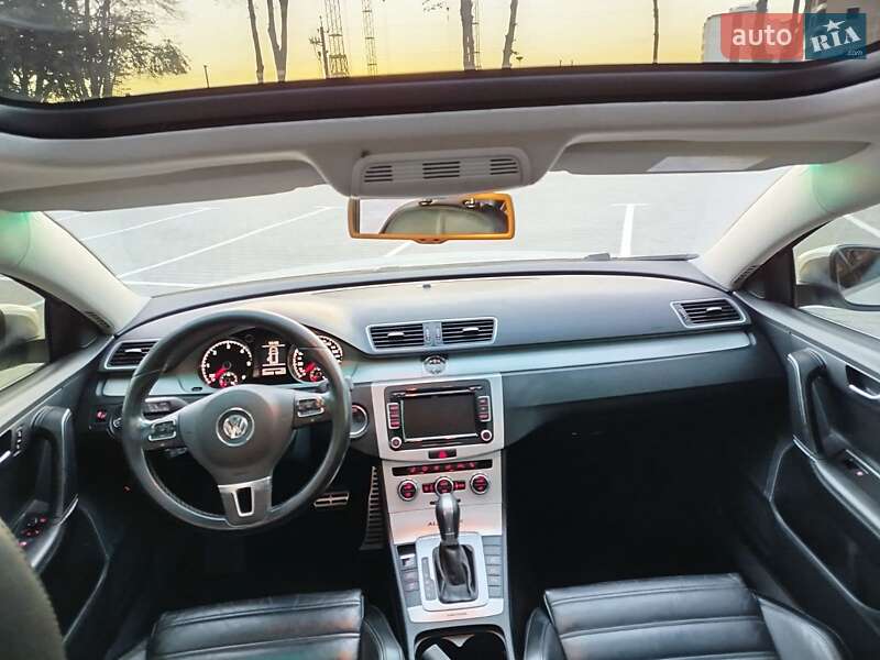 Универсал Volkswagen Passat 2014 в Виннице
