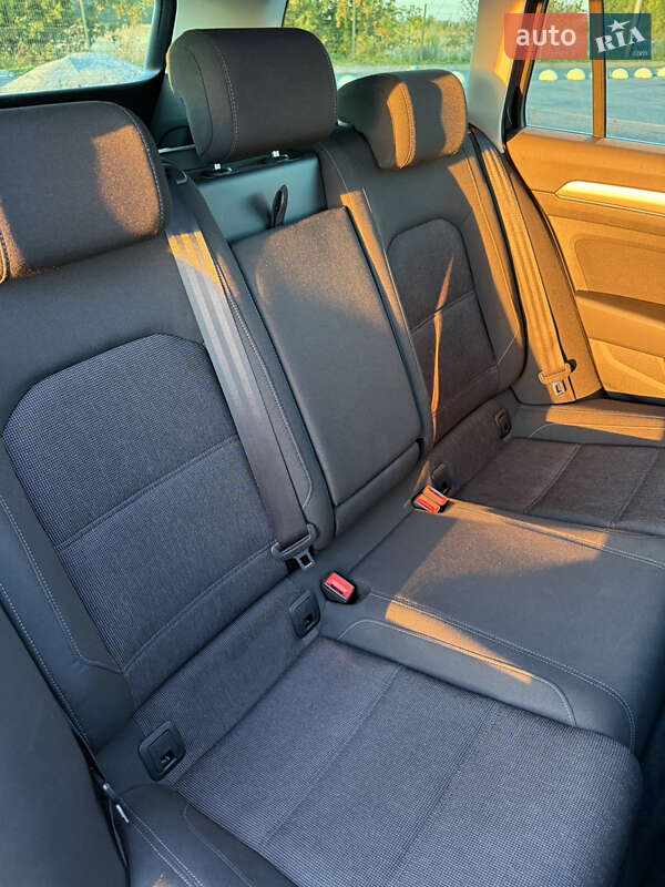 Универсал Volkswagen Passat 2018 в Радивилове