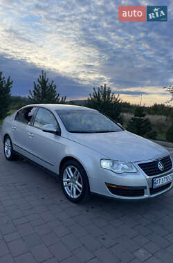Седан Volkswagen Passat 2009 в Перегінське