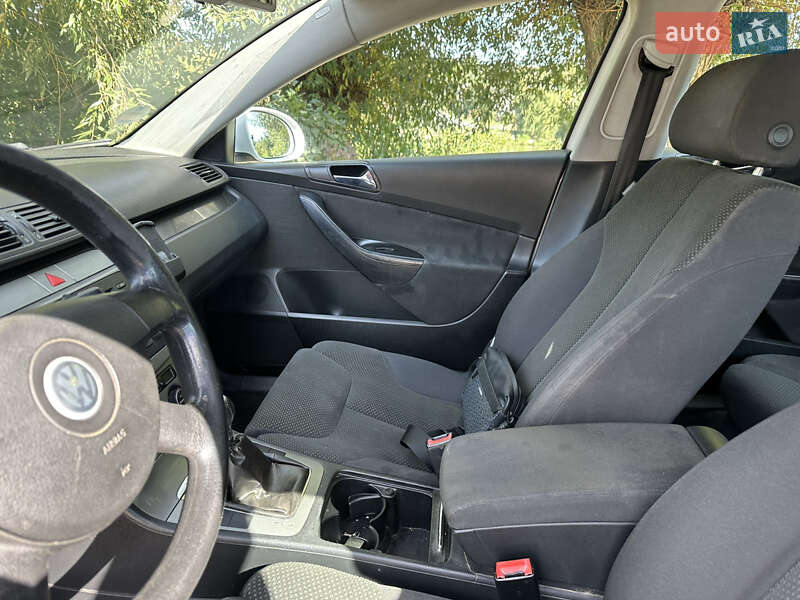 Универсал Volkswagen Passat 2006 в Умани