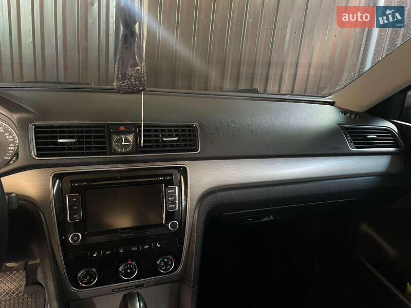 Седан Volkswagen Passat 2014 в Днепре фото 32 Седан Volkswagen Passat 2014 в Днепре