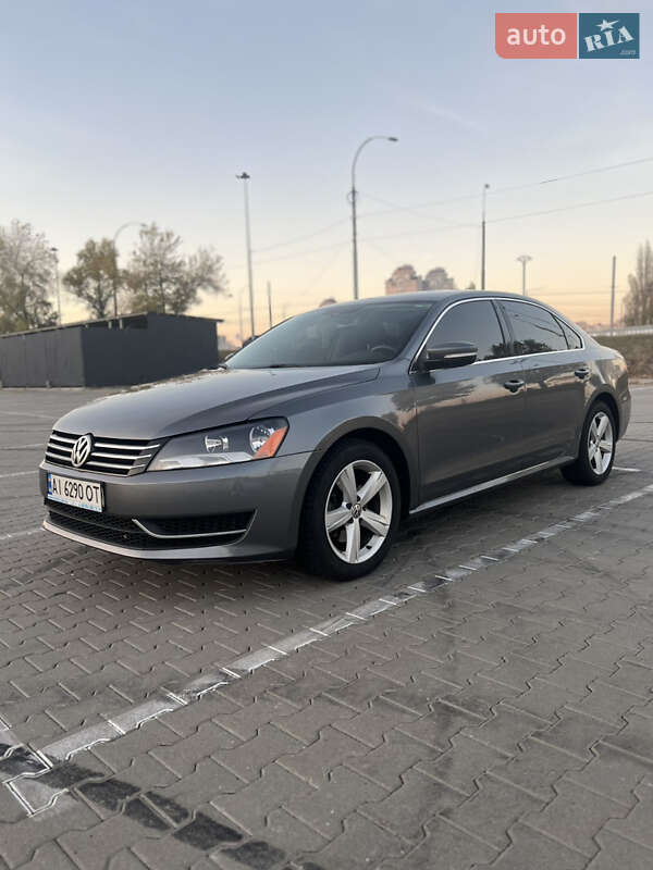 Седан Volkswagen Passat 2012 в 