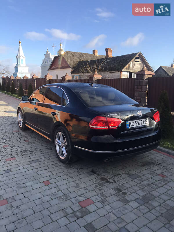 Седан Volkswagen Passat 2012 в Луцке