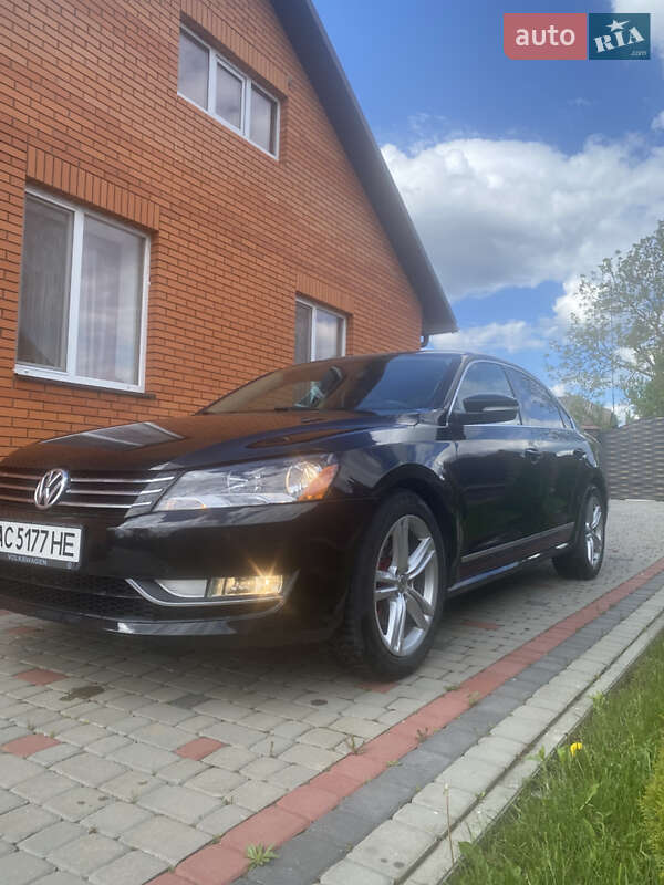 Седан Volkswagen Passat 2012 в Луцке