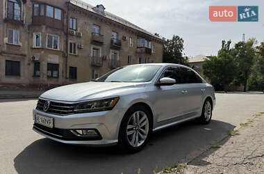 Седан Volkswagen Passat 2016 в Кривом Роге