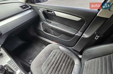 Універсал Volkswagen Passat 2013 в Богородчанах