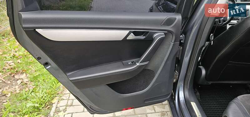 Універсал Volkswagen Passat 2013 в Богородчанах