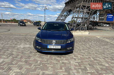 Седан Volkswagen Passat 2016 в Харькове