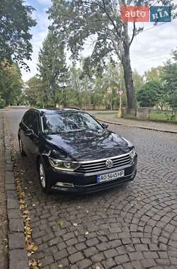 Універсал Volkswagen Passat 2015 в Ужгороді