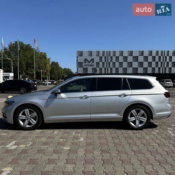 Универсал Volkswagen Passat 2020 в Одессе