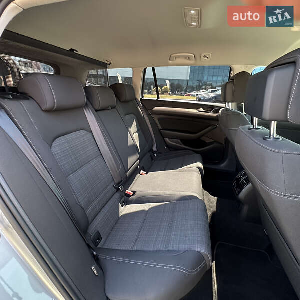 Универсал Volkswagen Passat 2020 в Одессе