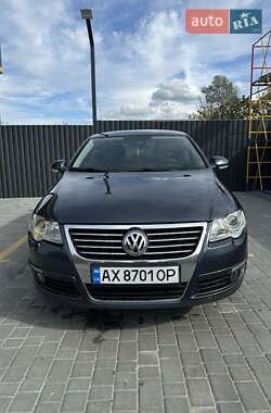 Седан Volkswagen Passat 2006 в Харкові