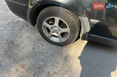Седан Volkswagen Passat 2001 в Запоріжжі