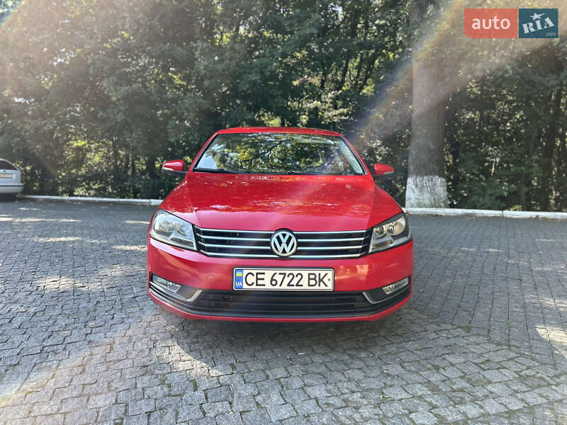 Седан Volkswagen Passat 2013 в Черновцах