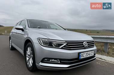 Універсал Volkswagen Passat 2015 в Луцьку