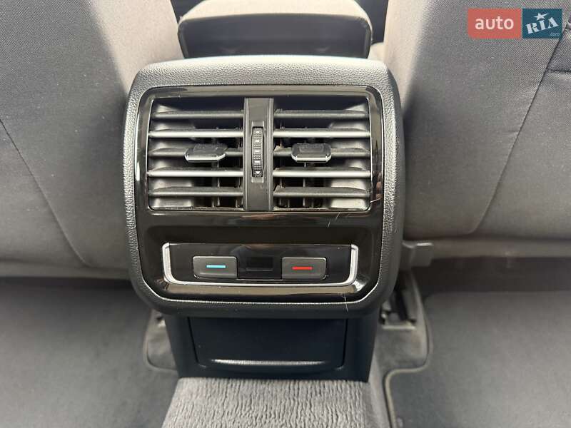 Универсал Volkswagen Passat 2015 в Луцке