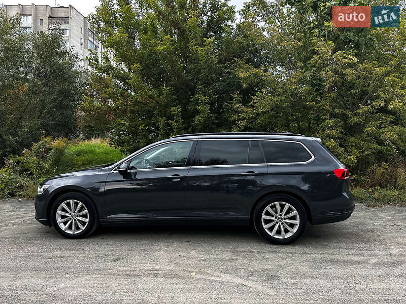Універсал Volkswagen Passat 2021 в Житомирі