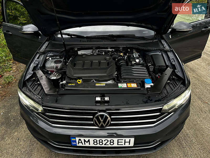 Універсал Volkswagen Passat 2021 в Житомирі