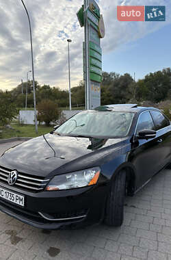 Седан Volkswagen Passat 2012 в Ивано-Франковске