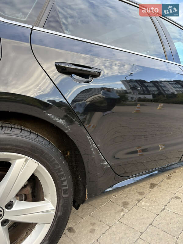 Седан Volkswagen Passat 2012 в Івано-Франківську