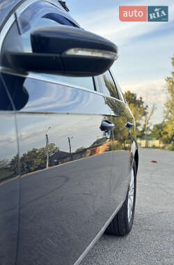 Универсал Volkswagen Passat 2012 в 